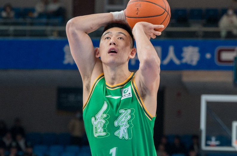 米兰体育官方网站-辽宁42分大胜送四川35连败创纪录 付豪前7中7莱迪首秀14分
